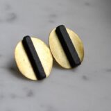 orecchini rotondi in ottone