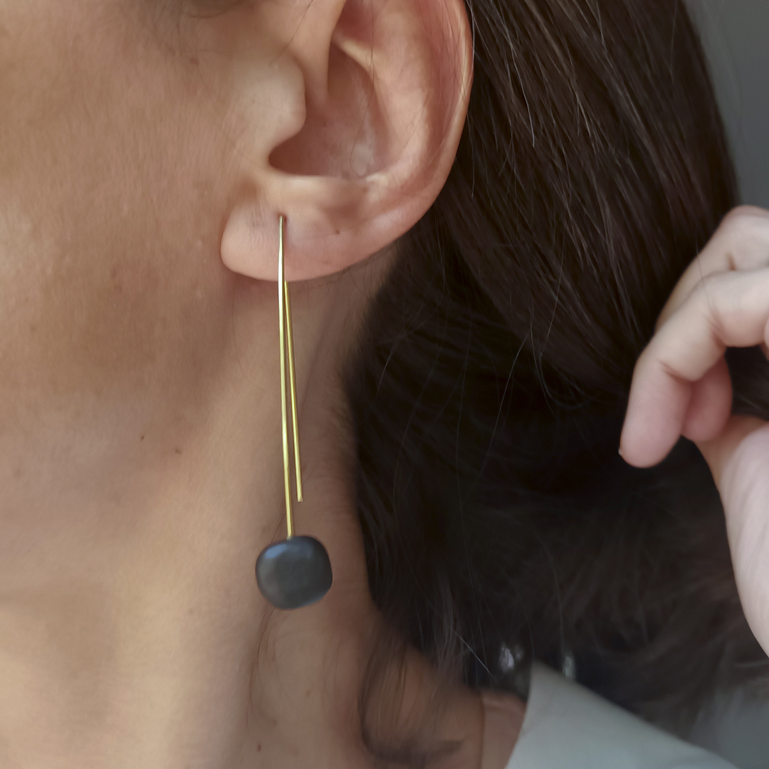 Mitami orecchini pendenti Ball in ottone e ardesia